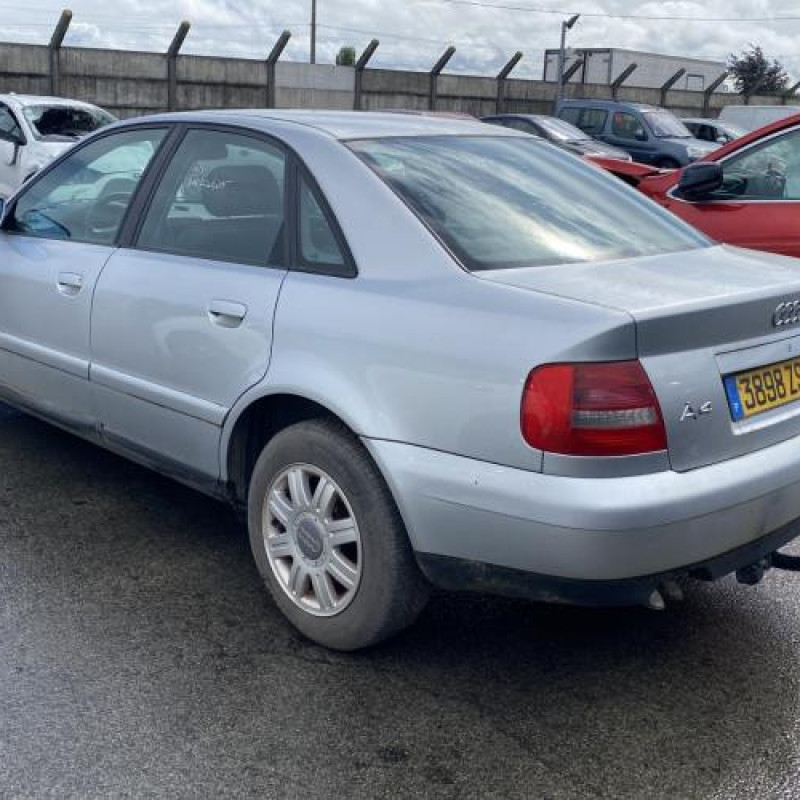 Repetiteur clignotant avant gauche (Feux) AUDI A4 1 Photo n°9