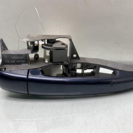 Poignee porte avant droit PEUGEOT 5008 1 Photo n°1