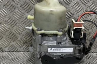 Pompe de direction DACIA SANDERO 2 Photo n°1