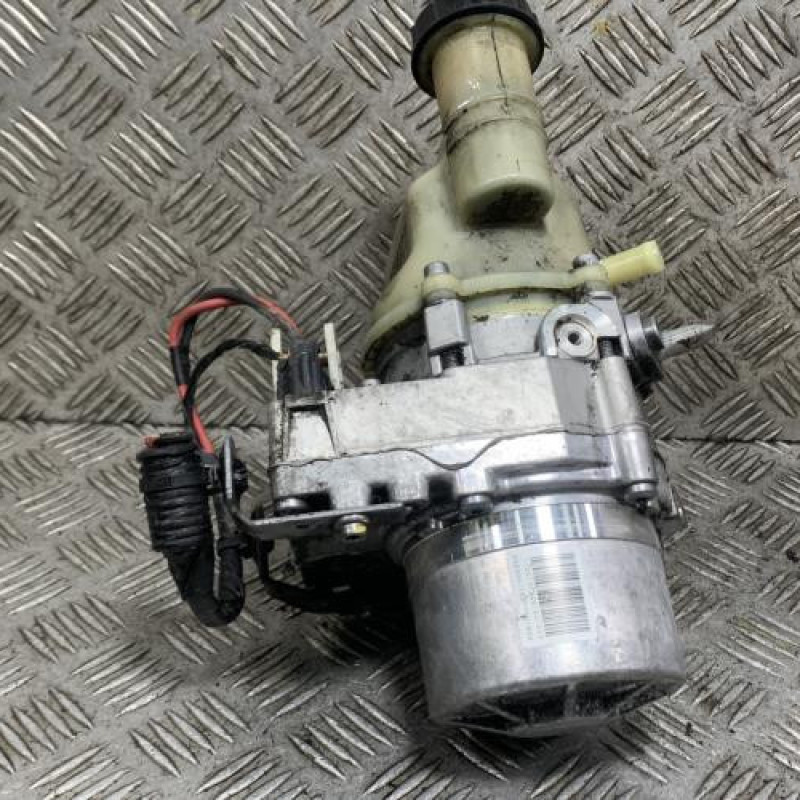 Pompe de direction DACIA SANDERO 2 Photo n°5