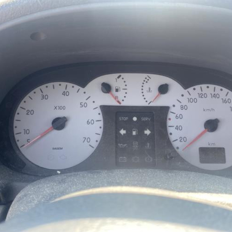 Poignee porte avant gauche RENAULT CLIO 2 Photo n°18