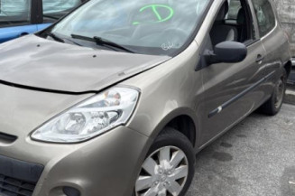 Poignee porte avant gauche RENAULT CLIO 3