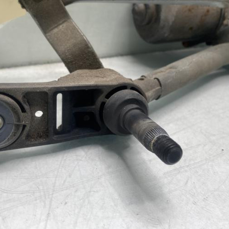 Moteur essuie glace avant RENAULT CLIO 3 Photo n°3