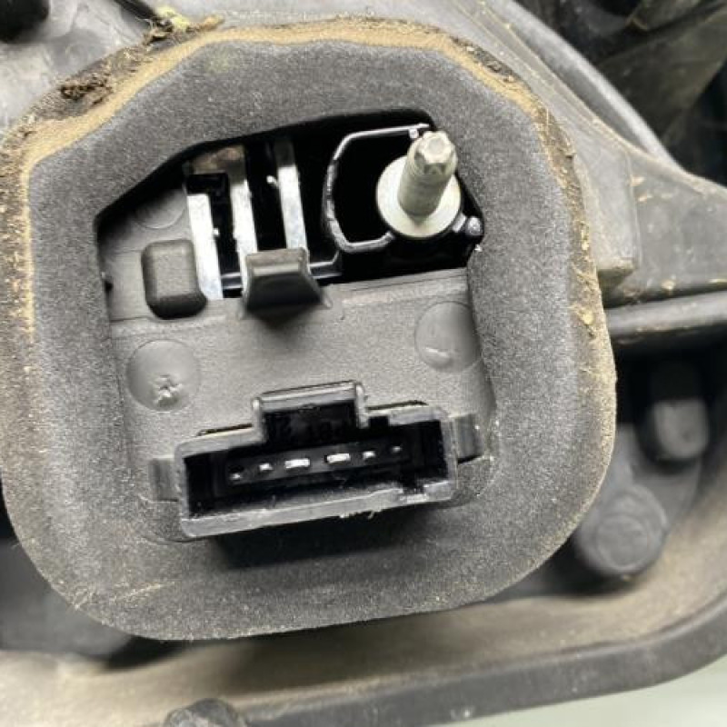 Feu arriere principal droit (feux) CITROEN C3 3 Photo n°4