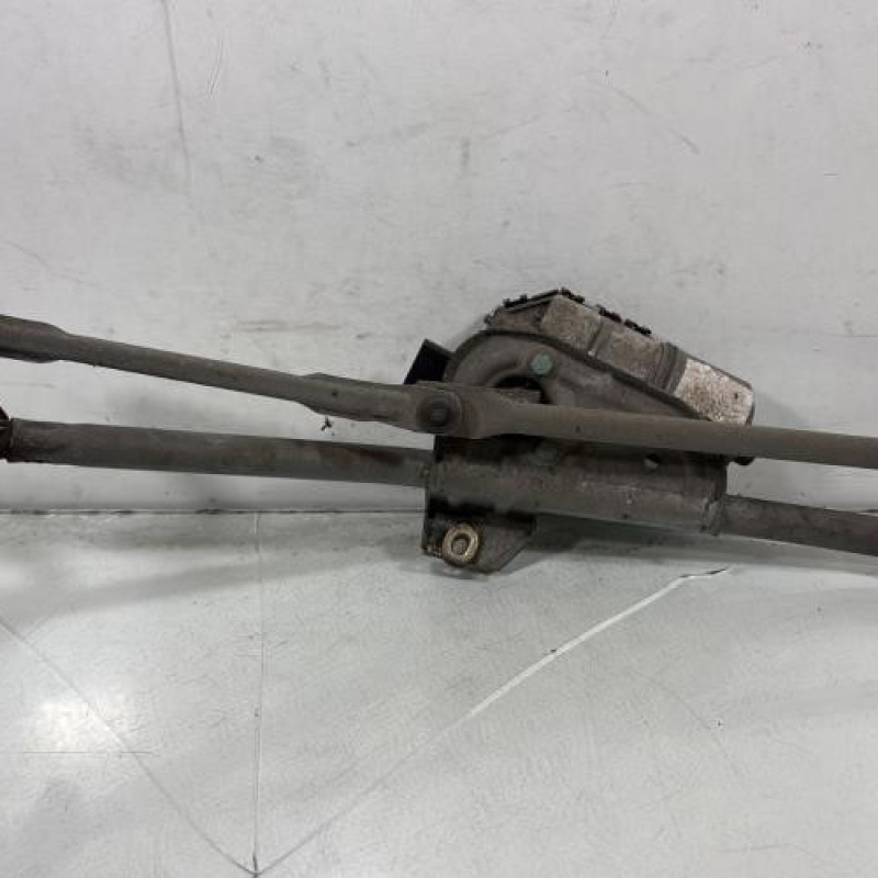 Moteur essuie glace avant VOLKSWAGEN PASSAT 4 Photo n°1