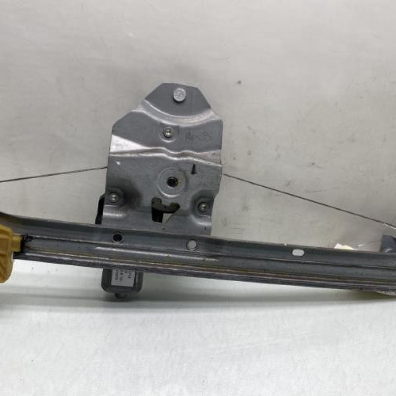 Leve vitre electrique avant droit RENAULT CLIO 4 Photo n°1