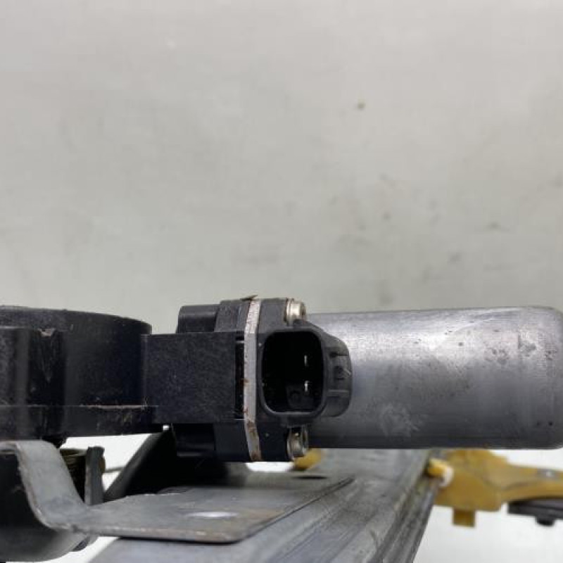 Leve vitre electrique avant droit RENAULT CLIO 4 Photo n°4