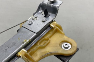 Leve vitre electrique avant droit RENAULT CLIO 4