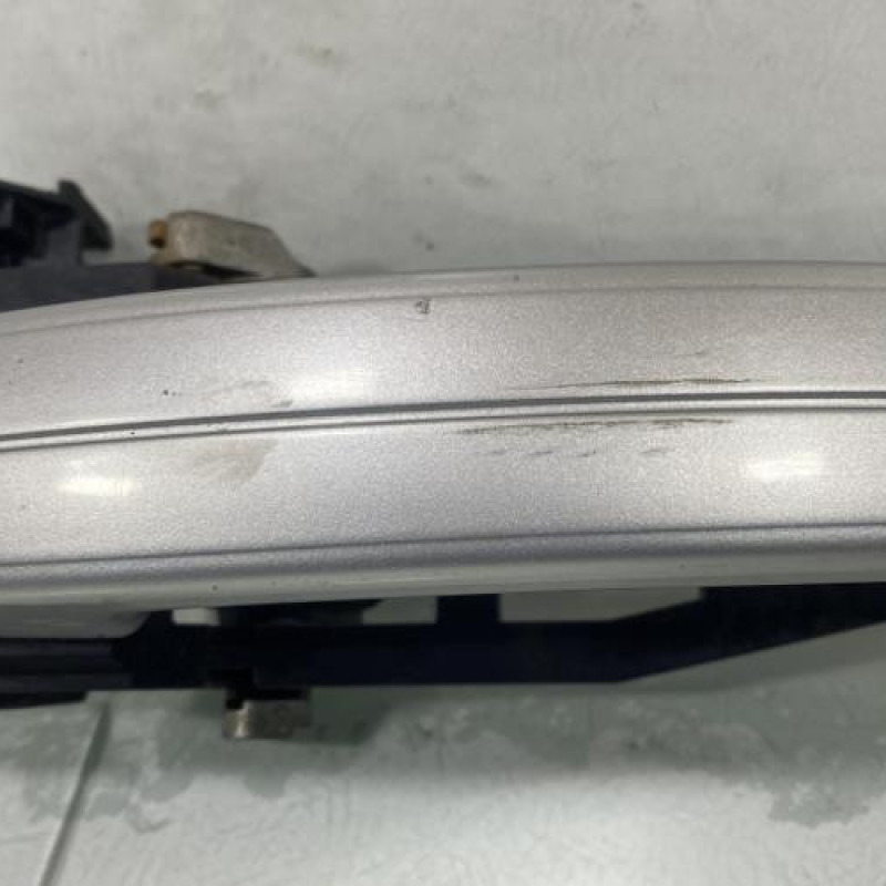 Poignee porte avant gauche FORD FOCUS 2 Photo n°2