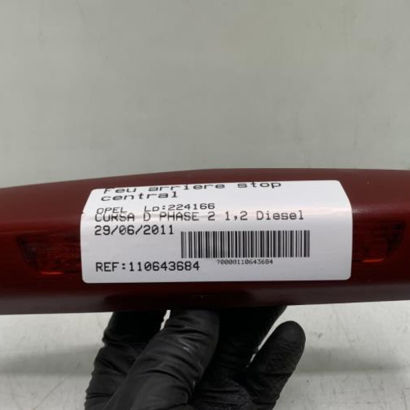 Feu arriere stop central OPEL CORSA D Photo n°1