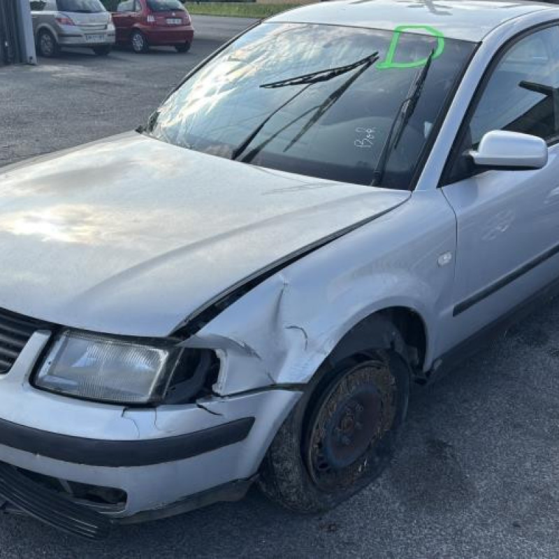 Feu arriere principal gauche (feux) VOLKSWAGEN PASSAT 4 Photo n°4