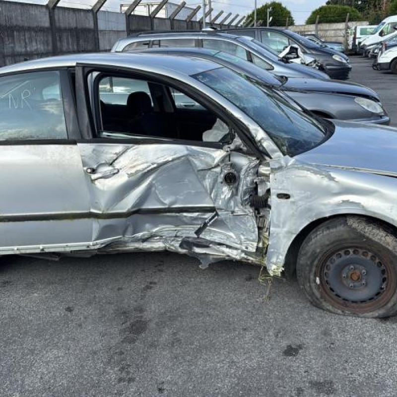 Feu arriere principal gauche (feux) VOLKSWAGEN PASSAT 4 Photo n°10