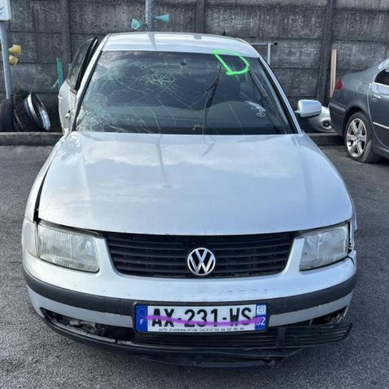 Feu arriere principal gauche (feux) VOLKSWAGEN PASSAT 4 Photo n°11