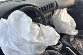 Feu arriere principal gauche (feux) VOLKSWAGEN PASSAT 4