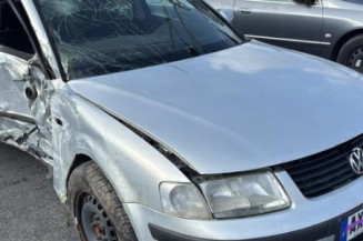 Retroviseur gauche VOLKSWAGEN PASSAT 4