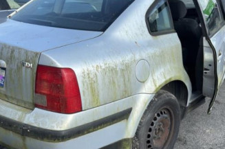 Retroviseur gauche VOLKSWAGEN PASSAT 4