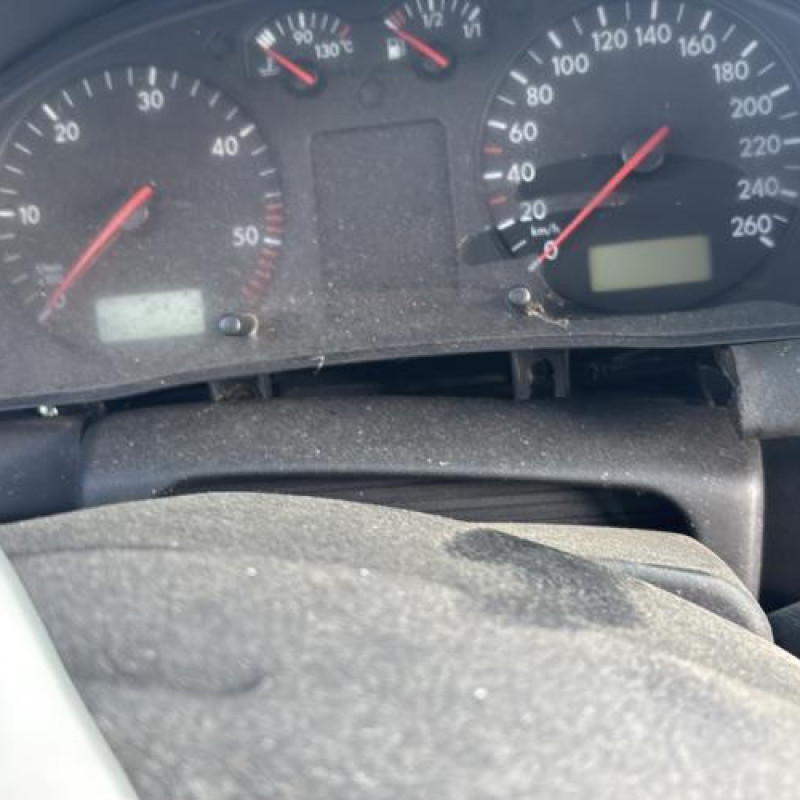 Feu arriere principal gauche (feux) VOLKSWAGEN PASSAT 4 Photo n°17