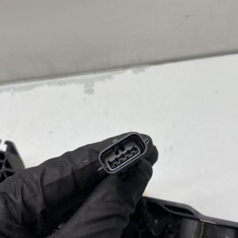 Poignee porte avant gauche RENAULT CAPTUR 1 Photo n°3