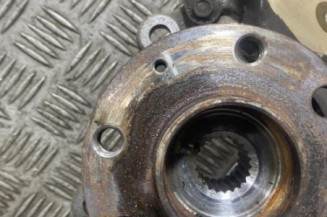 Pivot de moyeu avant gauche OPEL CORSA E