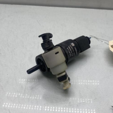 Pompe lave glace avant OPEL CORSA E