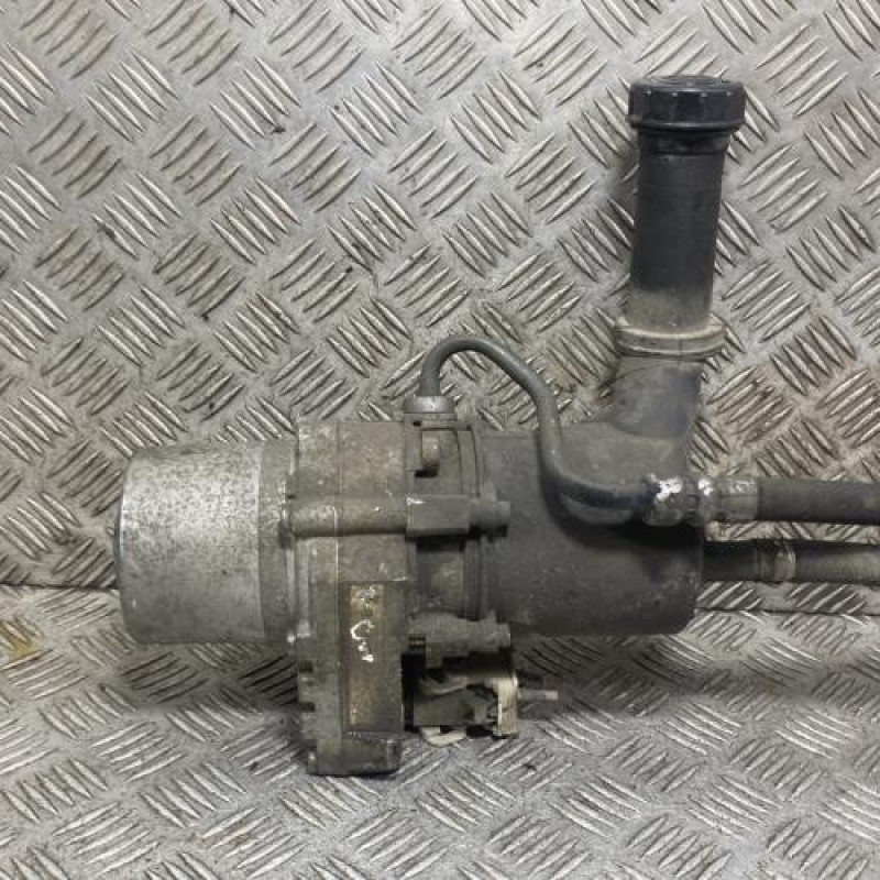 Pompe de direction PEUGEOT PARTNER 2 Photo n°4