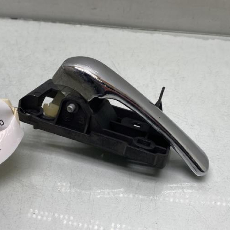 Poignee interieur arriere droit ALFA ROMEO 147 Photo n°1