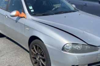 Poignee interieur arriere droit ALFA ROMEO 147