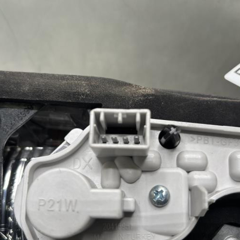 Feu arriere secondaire droit (feux) ALFA ROMEO GIULIETTA 2 Photo n°3