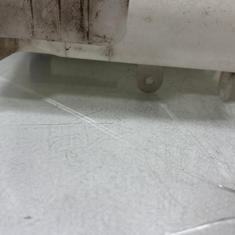 Vase de lave glace VOLKSWAGEN GOLF 6 Photo n°3