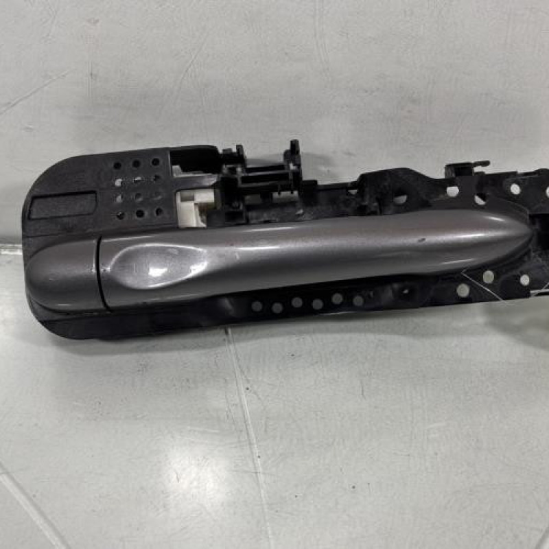 Poignee porte arriere gauche RENAULT GRAND SCENIC 3 Photo n°1