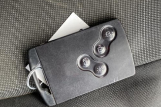 Poignee porte arriere gauche RENAULT GRAND SCENIC 3