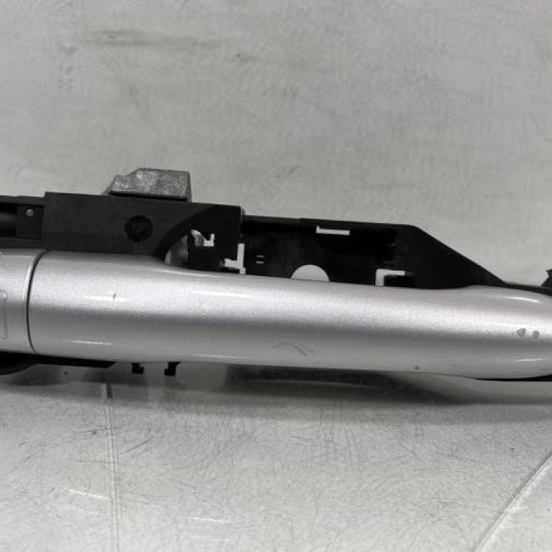 Poignee porte avant gauche RENAULT LAGUNA 3 Photo n°4