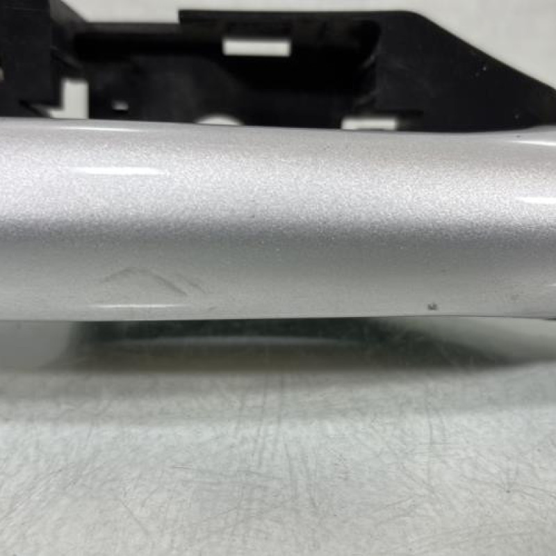 Poignee porte avant gauche RENAULT LAGUNA 3 Photo n°5