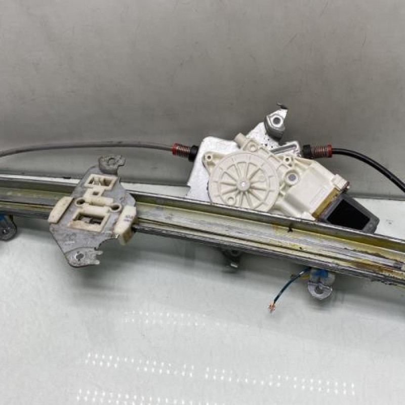 Leve vitre electrique avant gauche NISSAN MICRA 3 Photo n°1