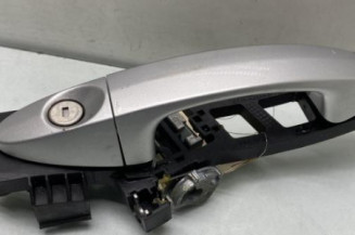 Poignee porte avant gauche FORD FIESTA 6 Photo n°1