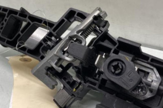 Poignee porte avant gauche FORD FIESTA 6