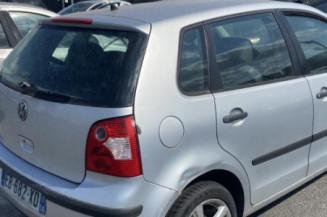 Poignee porte arriere gauche VOLKSWAGEN POLO 4