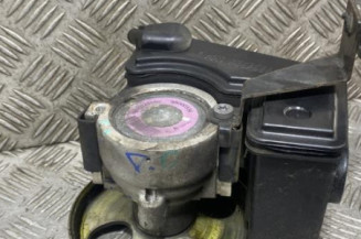 Pompe de direction PEUGEOT 206+ Photo n°1