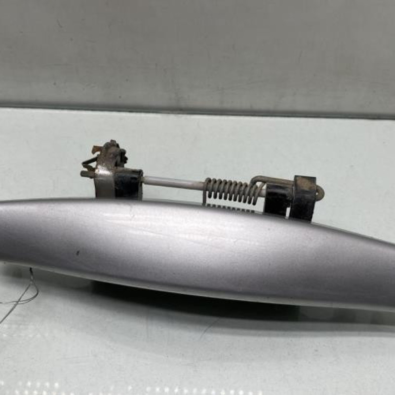 Poignee porte arriere droit DACIA DUSTER 1 Photo n°1