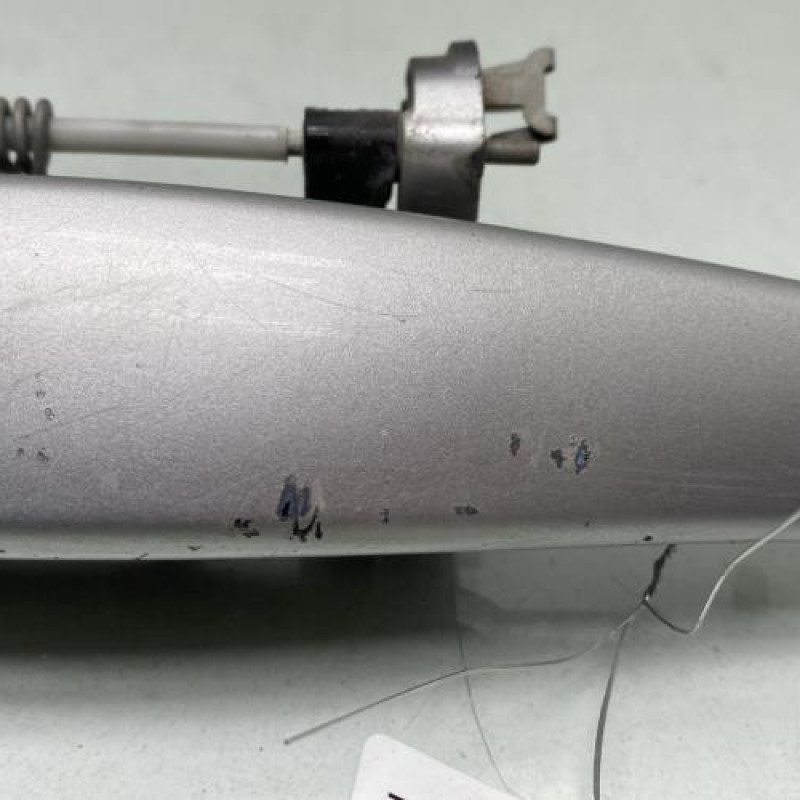 Poignee porte avant gauche DACIA DUSTER 1 Photo n°2