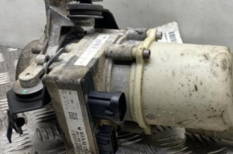 Pompe de direction DACIA DUSTER 1 Photo n°1