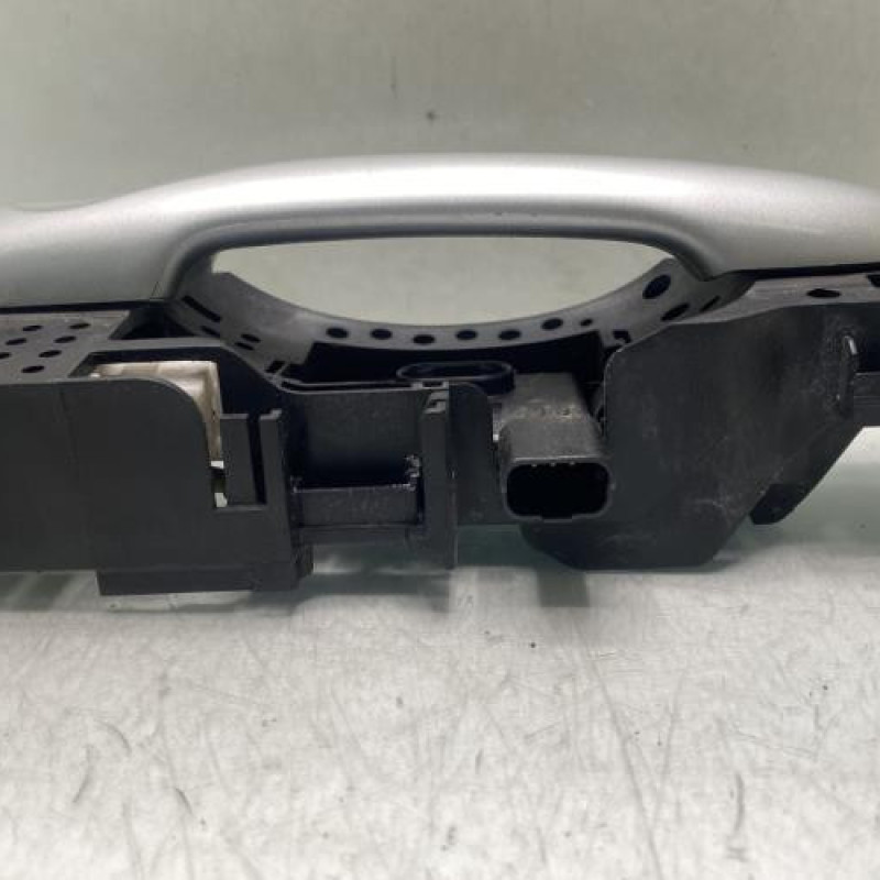 Poignee porte arriere droit RENAULT SCENIC 3 Photo n°4