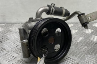 Pompe de direction FORD FIESTA 5 Photo n°1