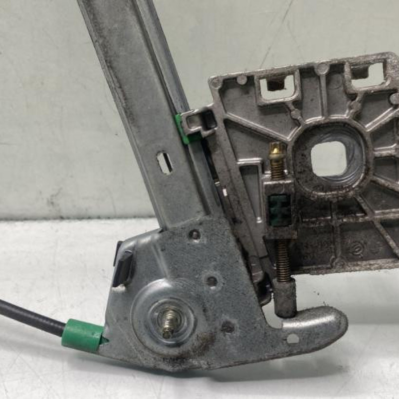 Leve vitre electrique avant gauche PEUGEOT 206 Photo n°4