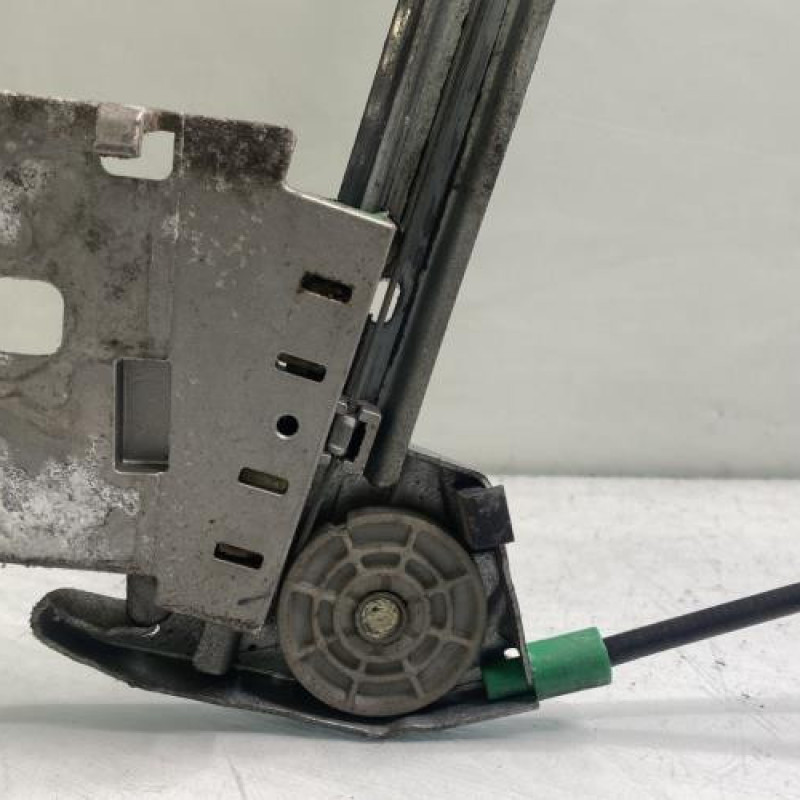 Leve vitre electrique avant gauche PEUGEOT 206 Photo n°6