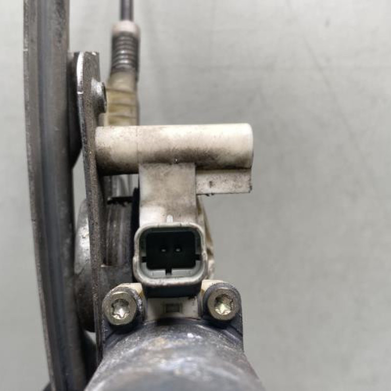 Leve vitre electrique avant gauche PEUGEOT 206 Photo n°10