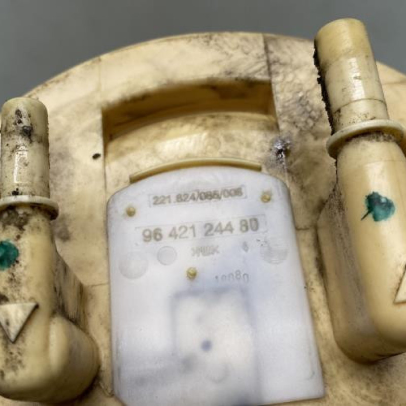 Pompe à carburant PEUGEOT 206+ Photo n°4