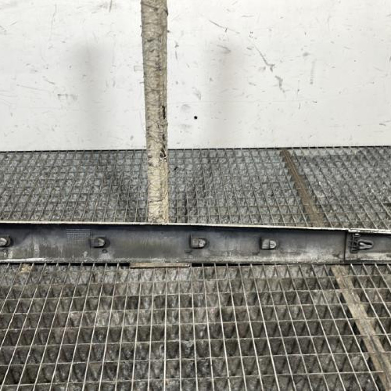 Baguette de porte avant gauche RENAULT CLIO 2 CAMPUS Photo n°4