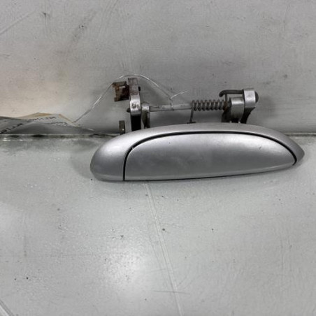 Poignee porte arriere droit RENAULT CLIO 2 CAMPUS Photo n°1