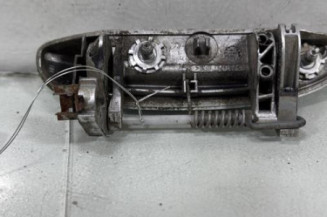 Poignee porte arriere droit RENAULT CLIO 2 CAMPUS